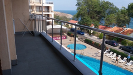 Балкон в дитячому англійському таборі в Болгарії